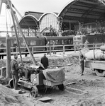 154422 Gezicht op de werkzaamheden aan het N.S.-station Utrecht C.S. te Utrecht ten behoeve van de bouw van de Traverse ...